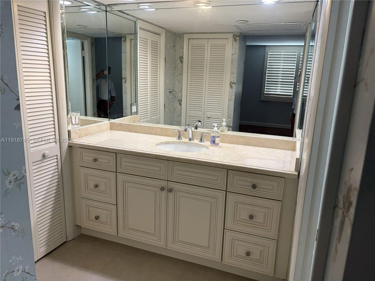 625 Biltmore Way, Unit 805, Coral Gables, FL 33134 Photo