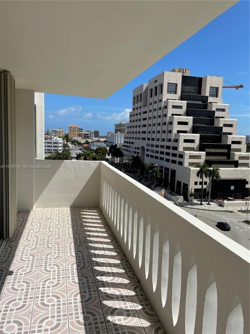 625 Biltmore Way, Unit 805, Coral Gables, FL 33134 Photo