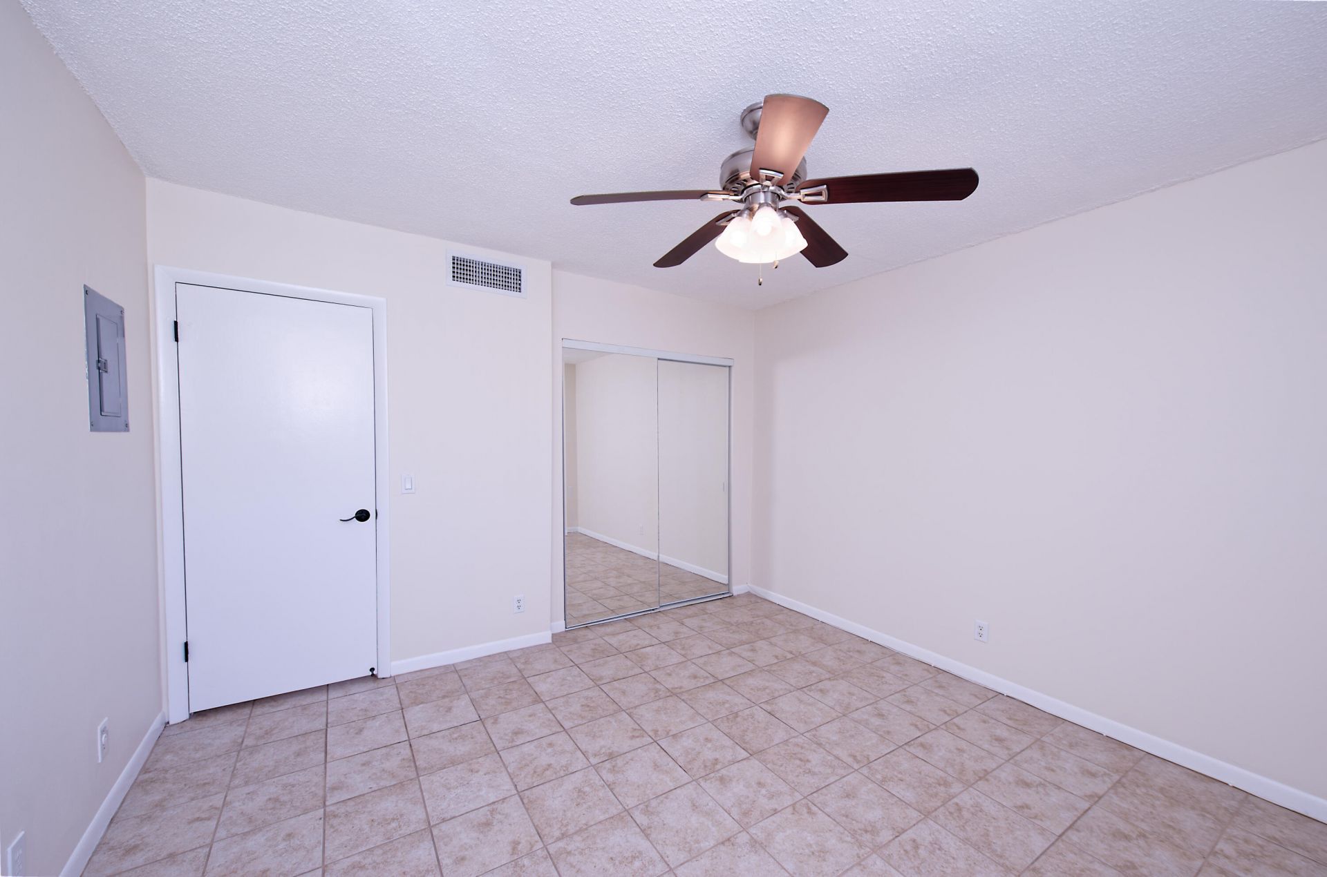 632 Snug Harbor Drive, Unit D15, Boynton Beach, FL 33435 Photo