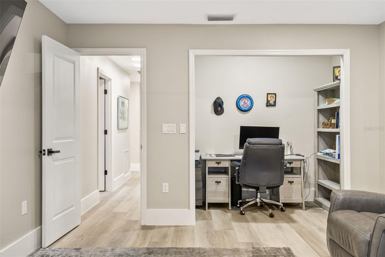 5631 Pipers Waite, Unit 12, Sarasota, FL 34235 Photo