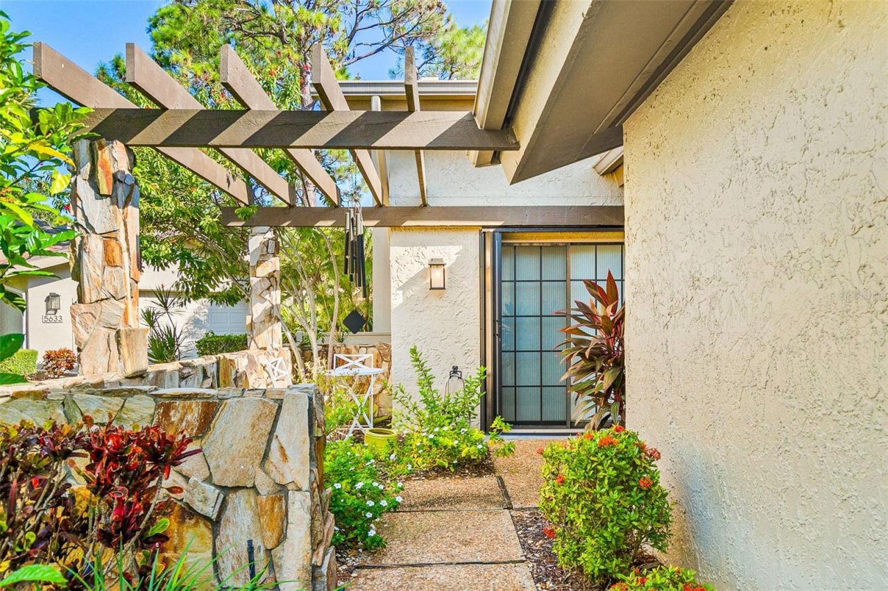 5631 Pipers Waite, Unit 12, Sarasota, FL 34235 Photo