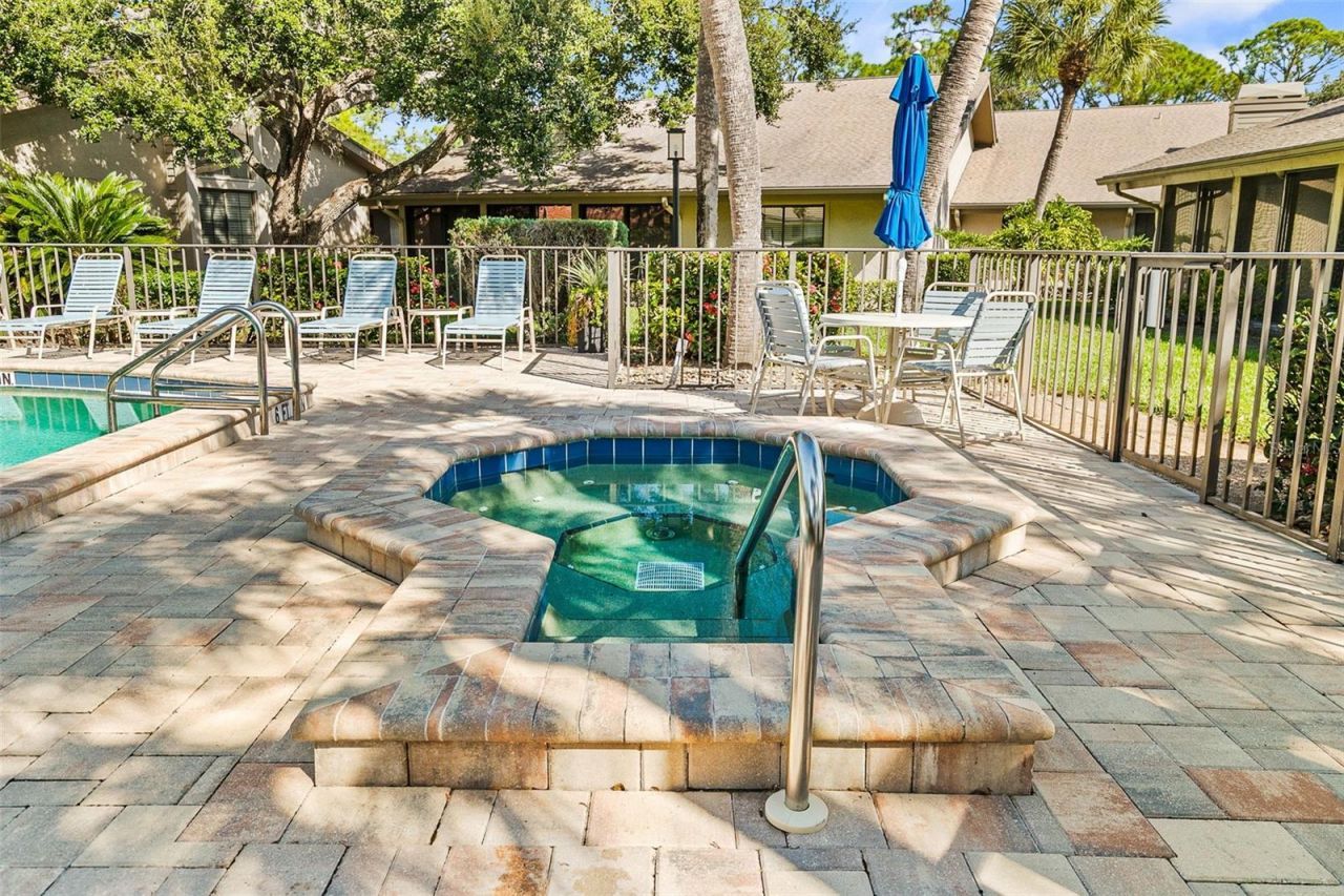 5631 Pipers Waite, Unit 12, Sarasota, FL 34235 Photo