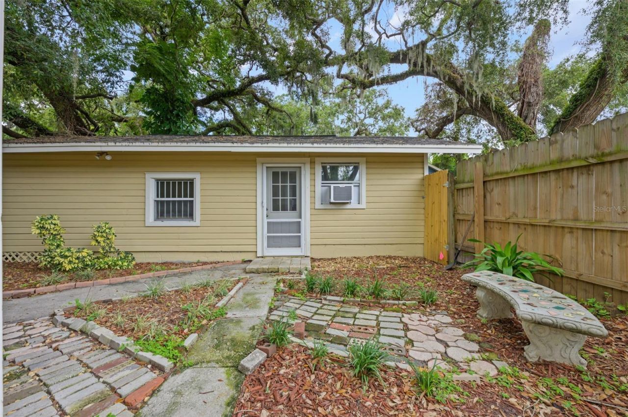 1304 E 32nd Avenue, Tampa, FL 33603 Photo