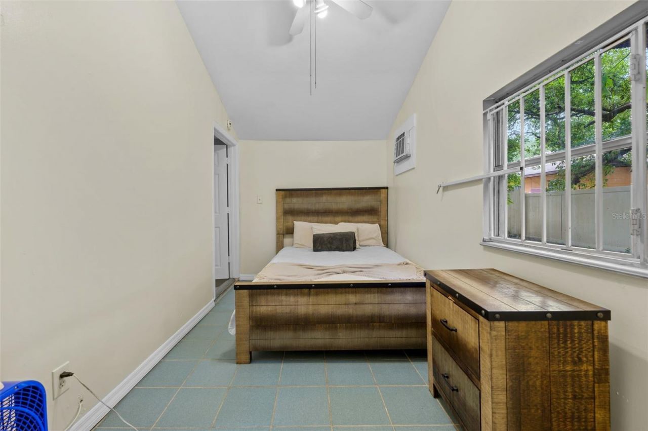 1304 E 32nd Avenue, Tampa, FL 33603 Photo