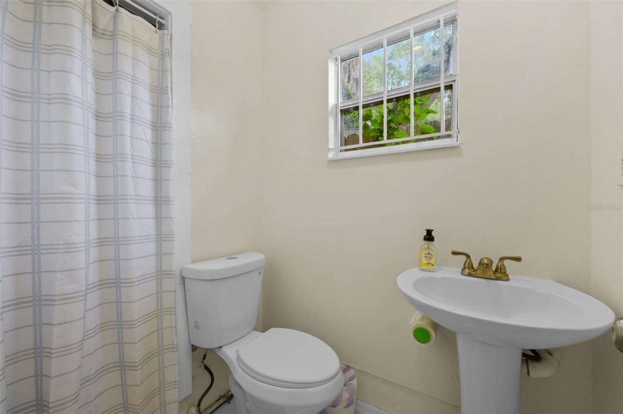 1304 E 32nd Avenue, Tampa, FL 33603 Photo