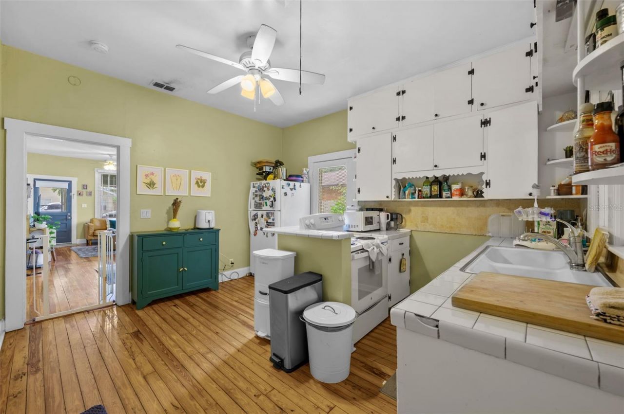 1304 E 32nd Avenue, Tampa, FL 33603 Photo