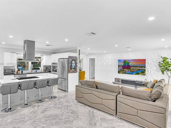 2191 SW 27th Ln, Fort Lauderdale, FL 33312