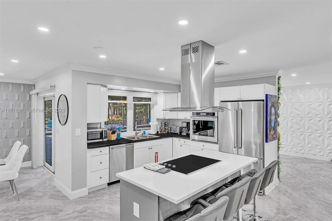 2191 SW 27th Ln, Fort Lauderdale, FL 33312 Photo