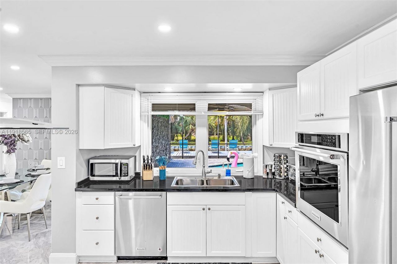 2191 SW 27th Ln, Fort Lauderdale, FL 33312 Photo