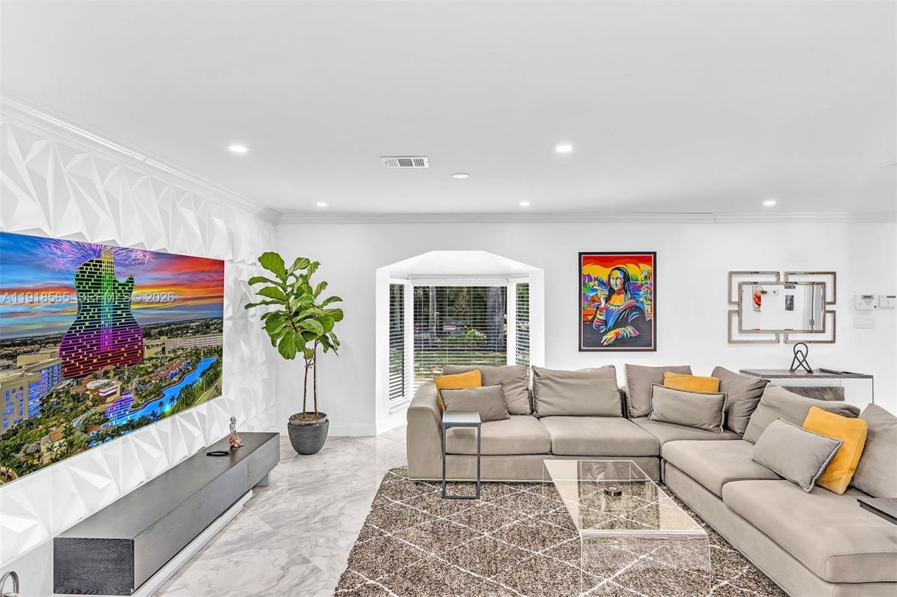 2191 SW 27th Ln, Fort Lauderdale, FL 33312 Photo