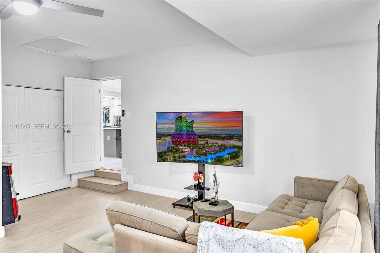 2191 SW 27th Ln, Fort Lauderdale, FL 33312 Photo