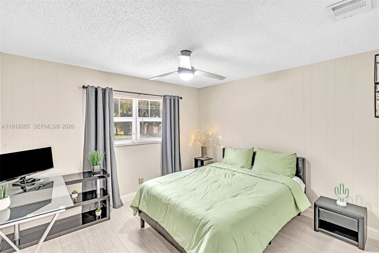 2191 SW 27th Ln, Fort Lauderdale, FL 33312 Photo