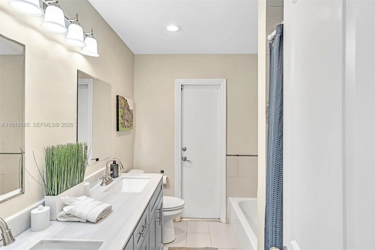 2191 SW 27th Ln, Fort Lauderdale, FL 33312 Photo