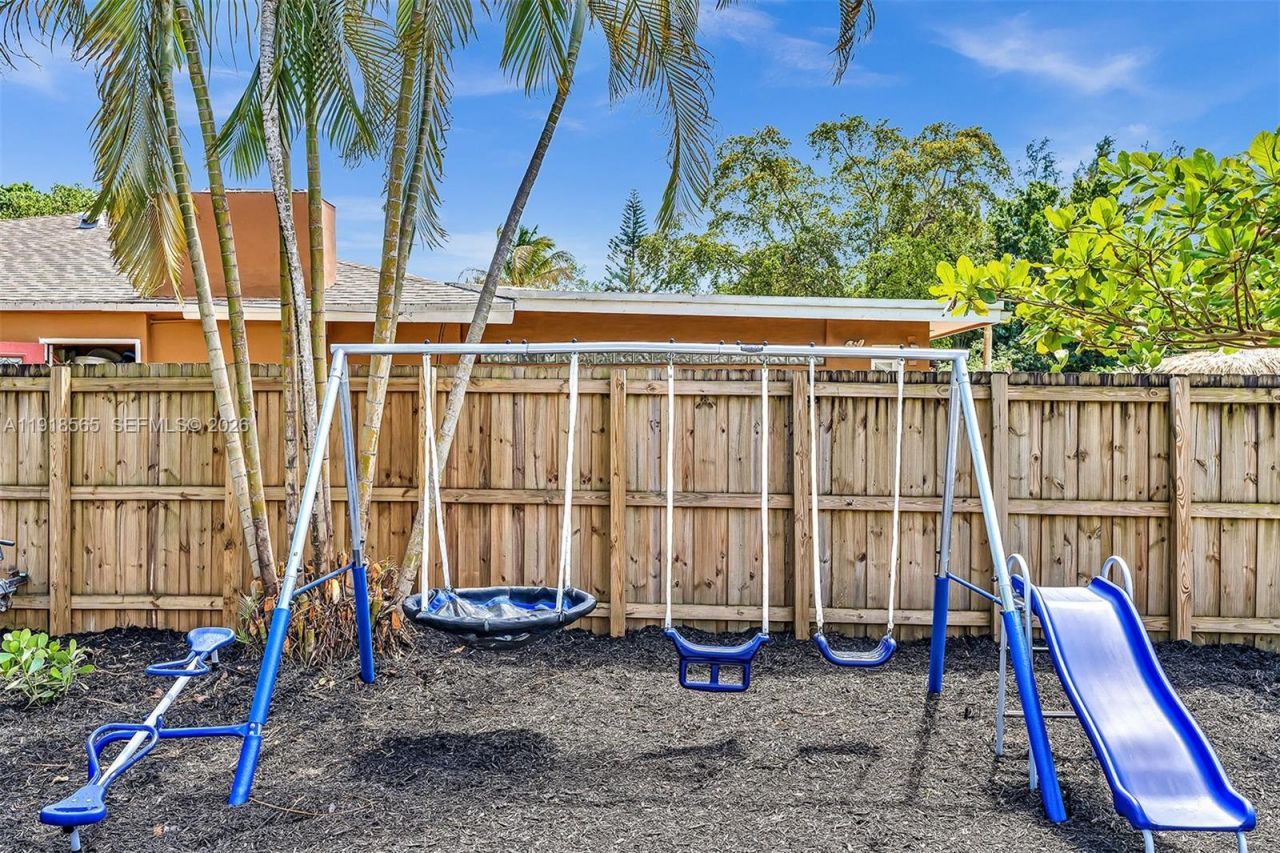 2191 SW 27th Ln, Fort Lauderdale, FL 33312 Photo