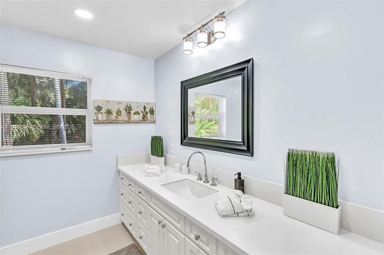 2191 SW 27th Ln, Fort Lauderdale, FL 33312 Photo