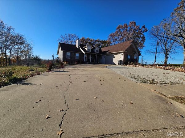 103 Ridgeview Drive, St Robert, MO 65584