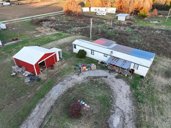 21764 Rice Drive, Lebanon, MO 65536