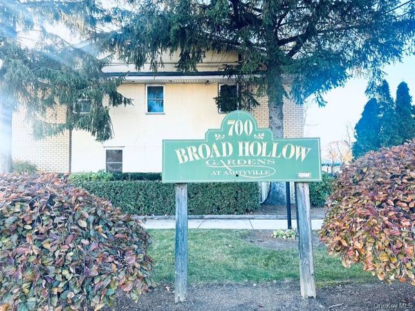 700 Broadway, Unit 26, Amityville, NY 11701