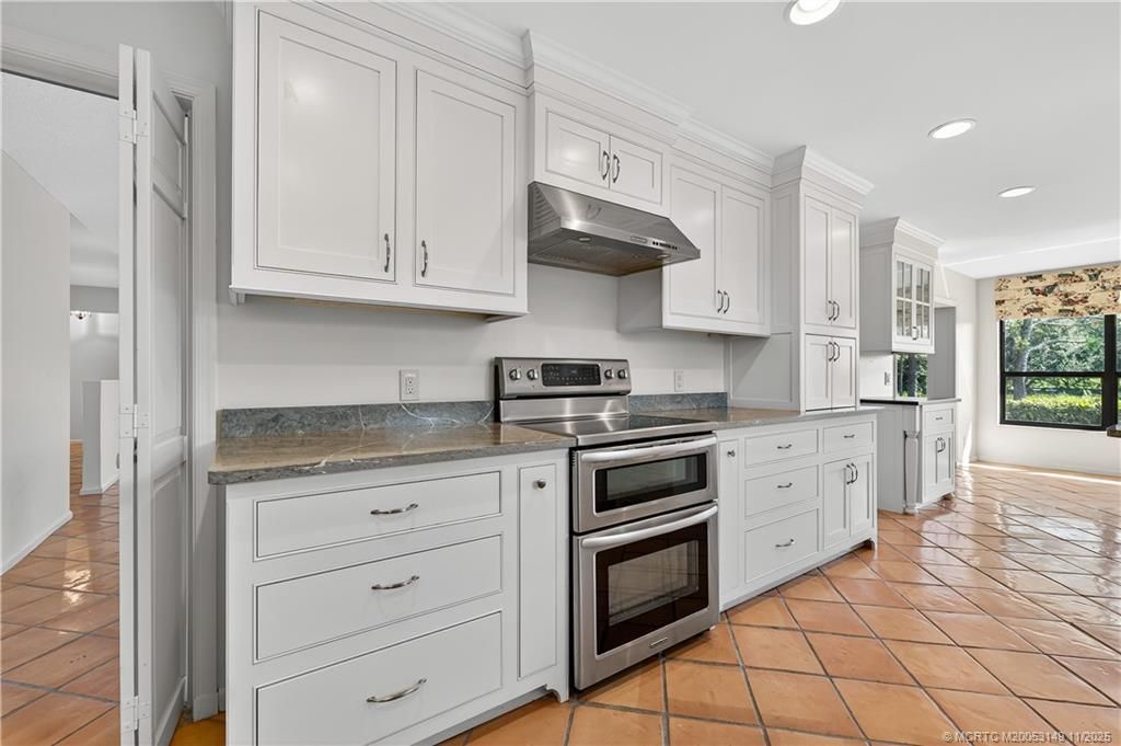 2115 NW Greenbriar Lane, Palm City, FL 34990 Photo