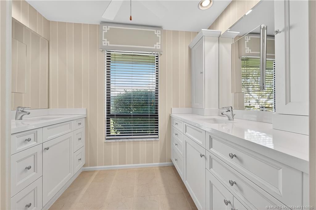 2115 NW Greenbriar Lane, Palm City, FL 34990 Photo