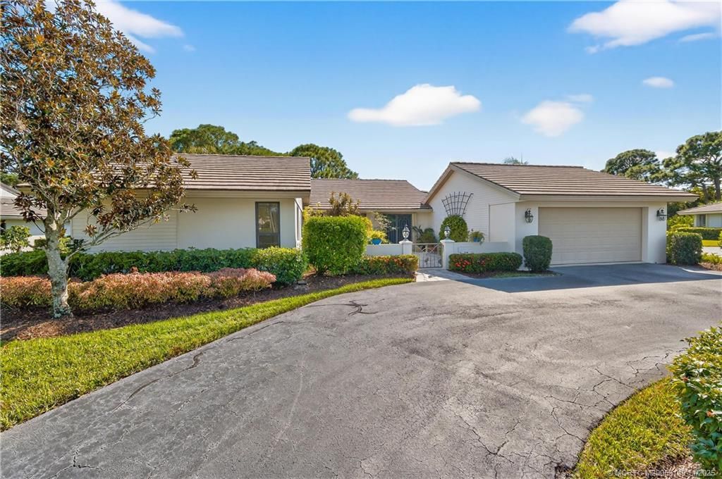 2115 NW Greenbriar Lane, Palm City, FL 34990 Photo