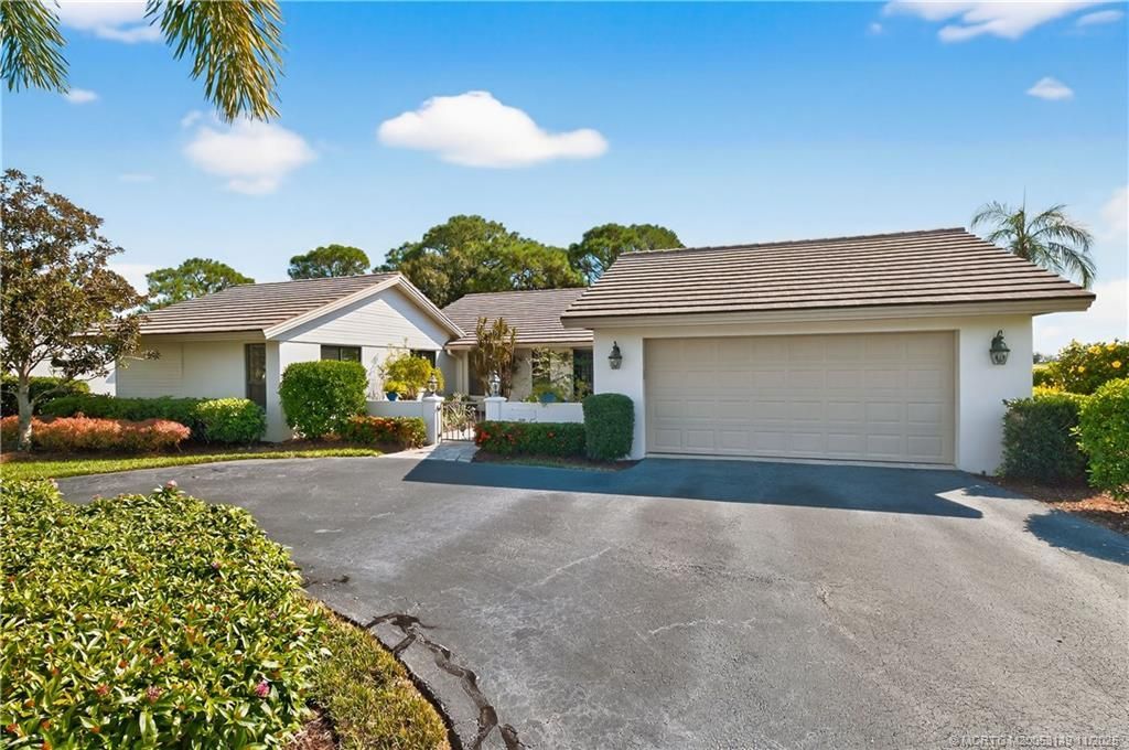 2115 NW Greenbriar Lane, Palm City, FL 34990 Photo