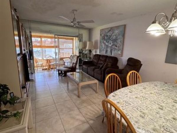 3500 NW 48th, Unit 615, Lauderdale Lakes, FL 33319