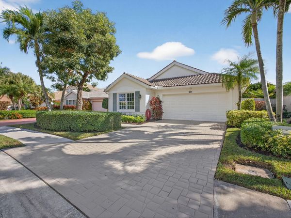 934 Augusta Pointe Drive, Palm Beach Gardens, FL 33418