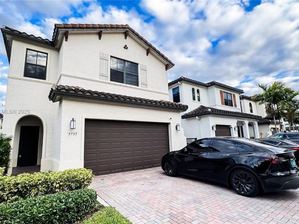 9735 W 34th Ct, Unit 9735, Hialeah, FL 33018