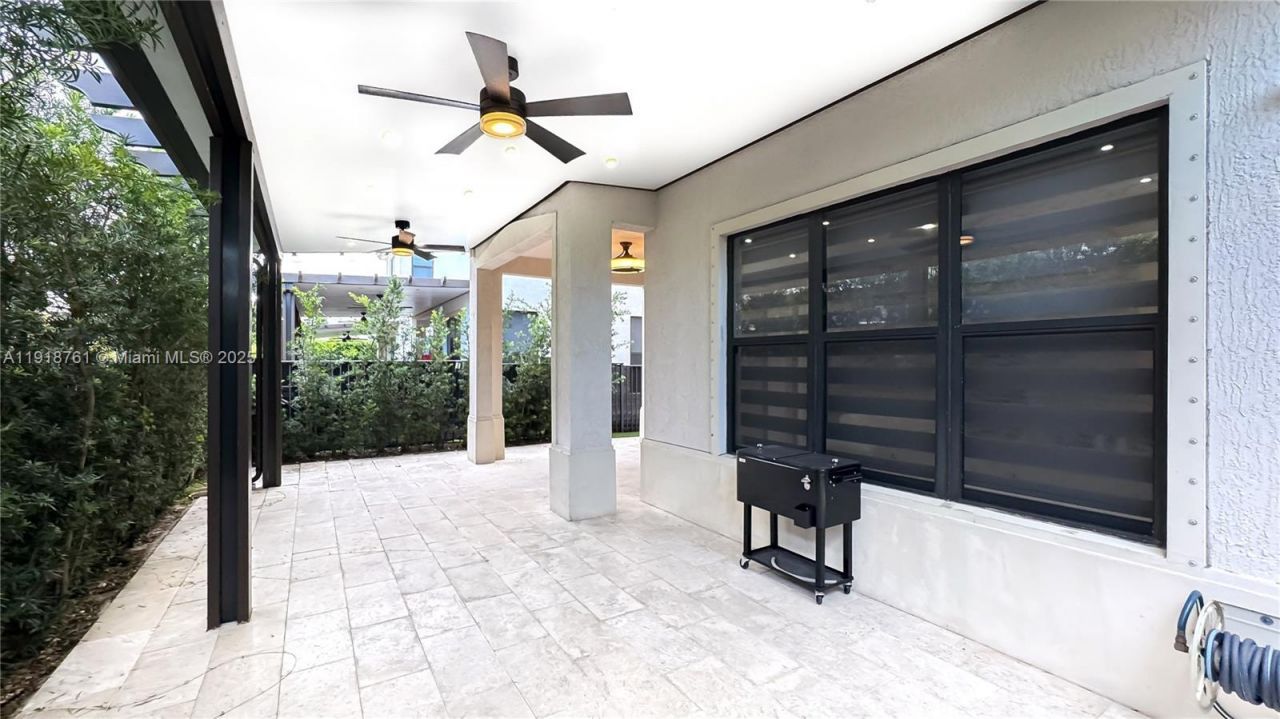 9735 W 34th Ct, Unit 9735, Hialeah, FL 33018 Photo