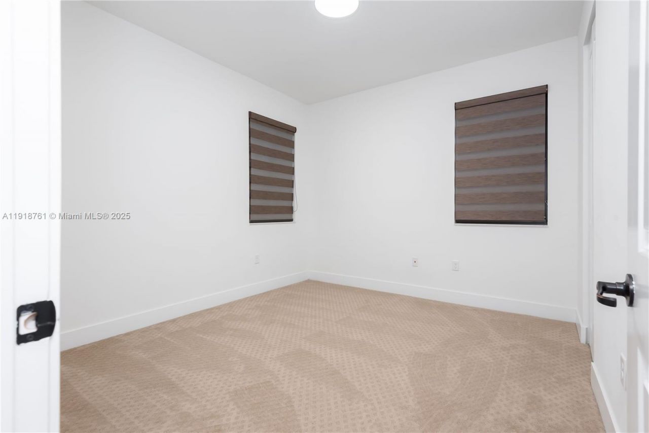 9735 W 34th Ct, Unit 9735, Hialeah, FL 33018 Photo