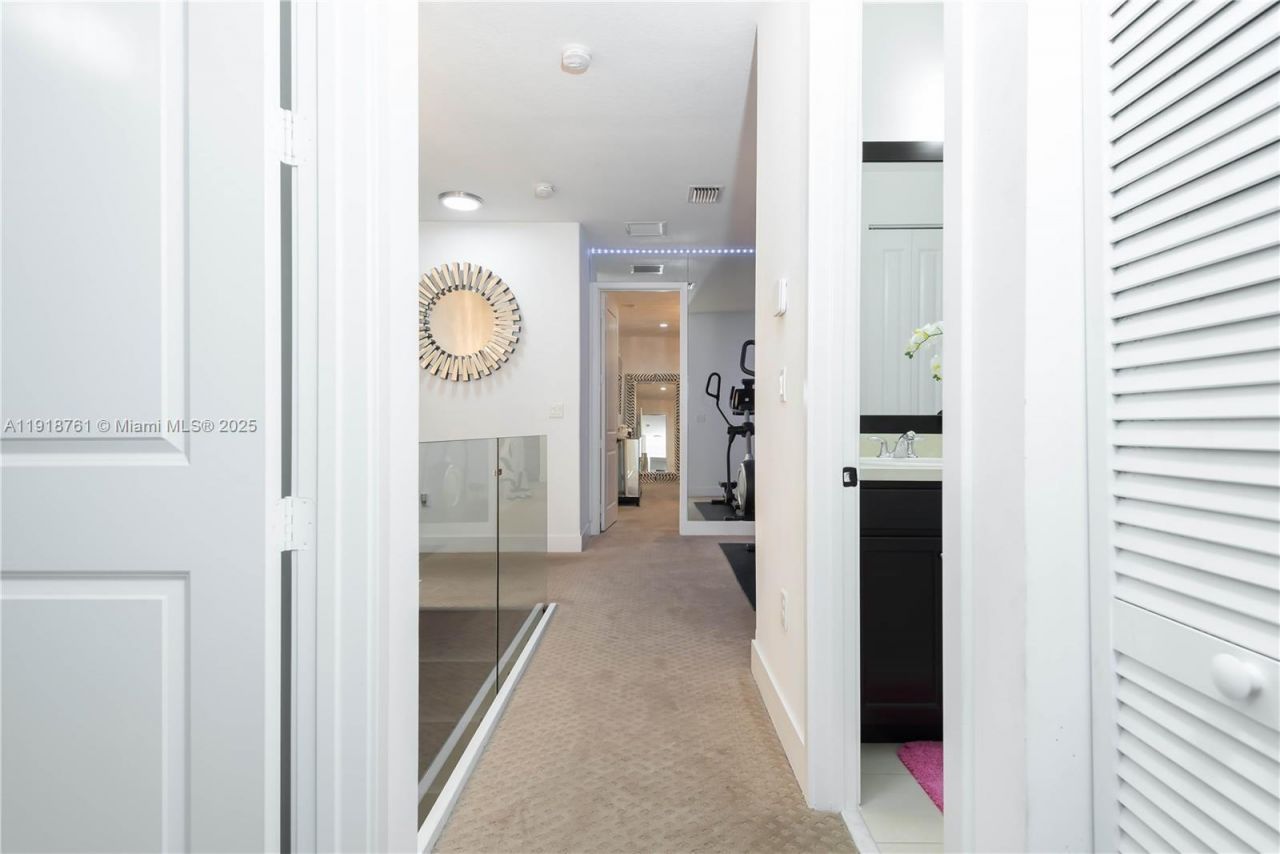 9735 W 34th Ct, Unit 9735, Hialeah, FL 33018 Photo