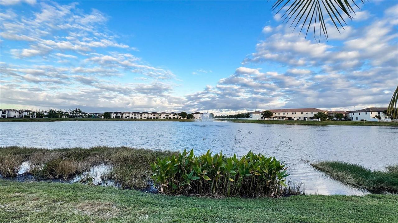 9735 W 34th Ct, Unit 9735, Hialeah, FL 33018 Photo