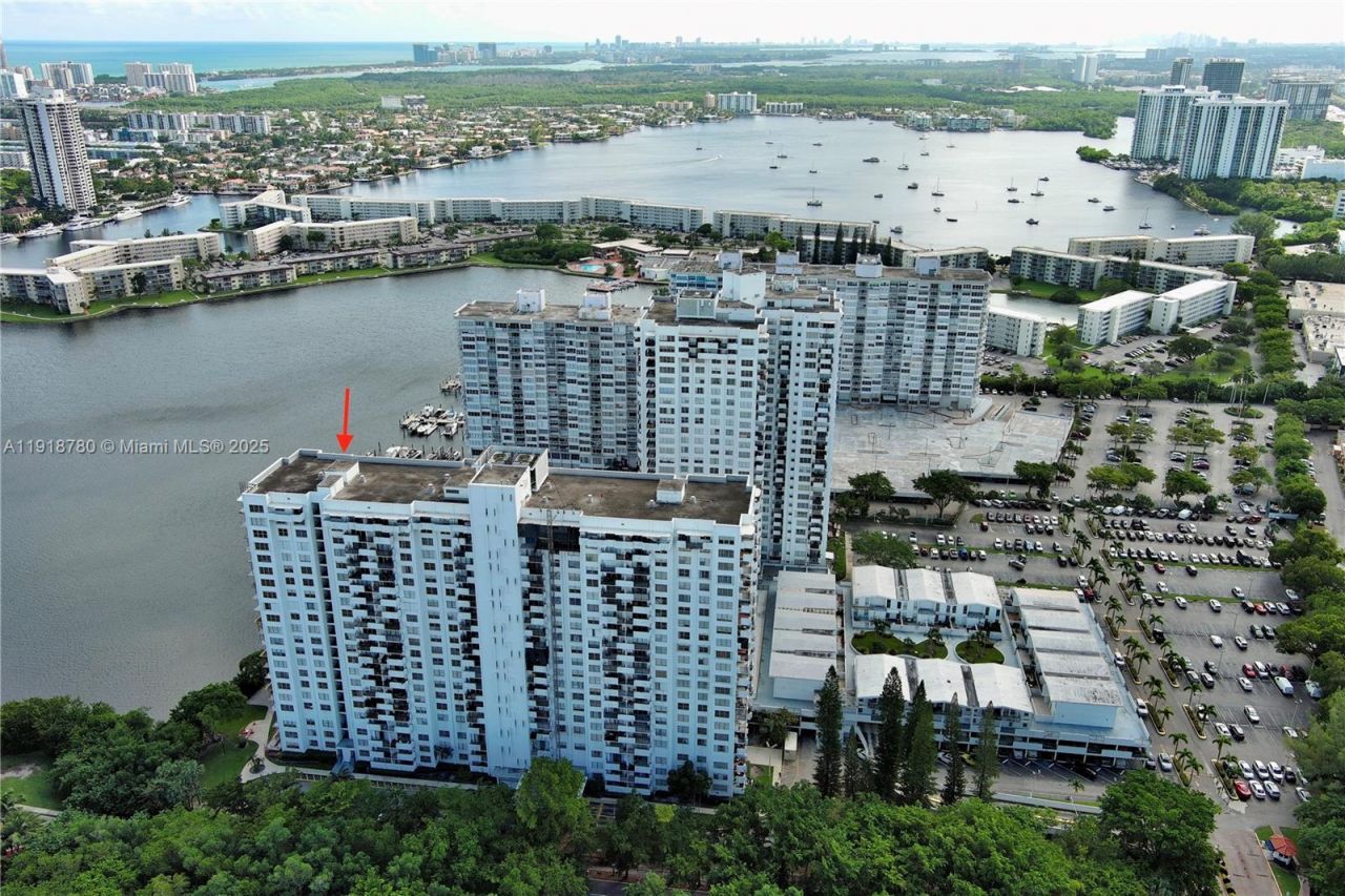2780 NE 183rd St, Unit 2114, Aventura, FL 33160 Photo