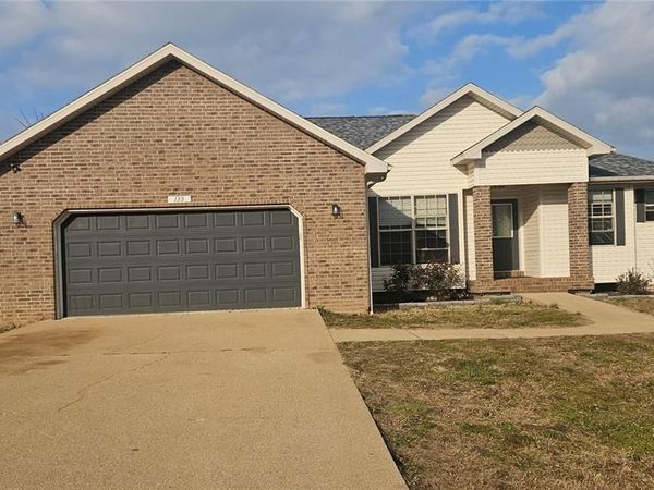 139 Lyle Curtis Circle, Waynesville, MO 65583