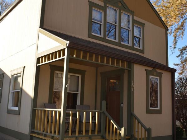 107 34Th Street W, Clear Lake, IA 50428