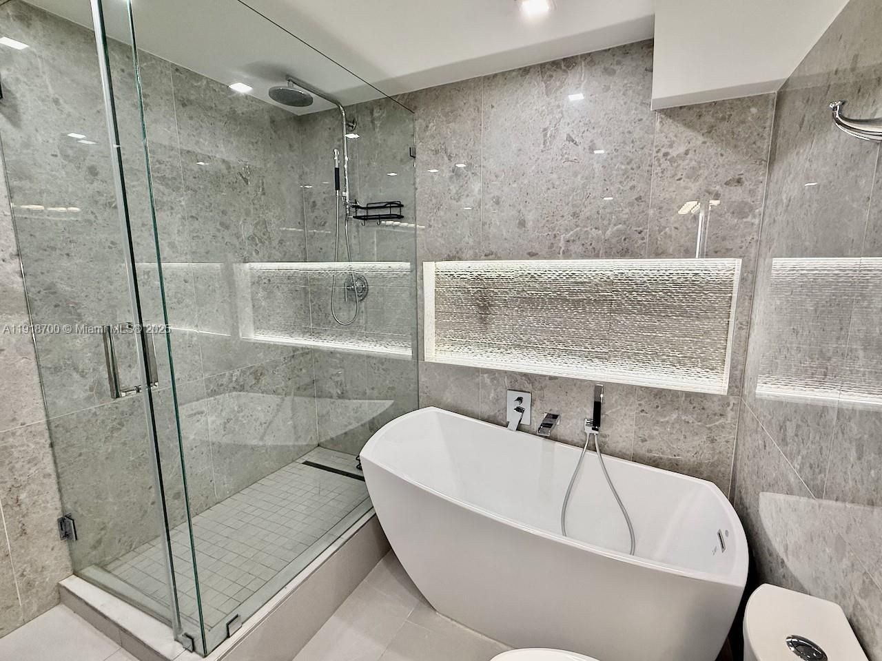 900 Bay Dr, Unit 524, Miami Beach, FL 33141 Photo