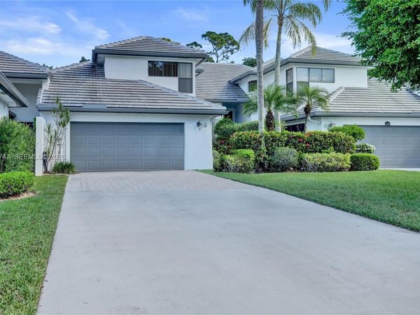 1140 Sand Drift Way, Unit B, West Palm Beach, FL 33411