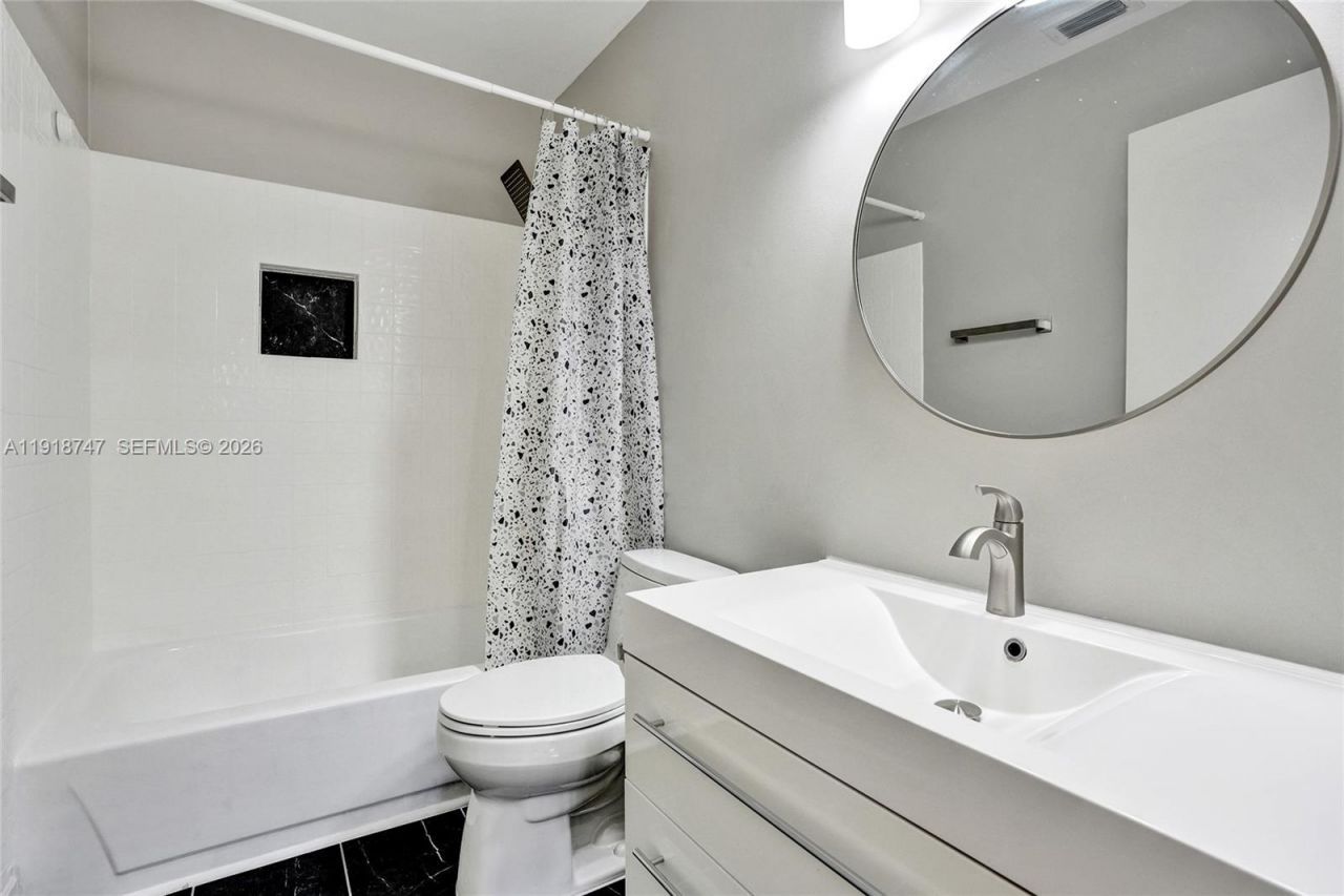 1140 Sand Drift Way, Unit B, West Palm Beach, FL 33411 Photo