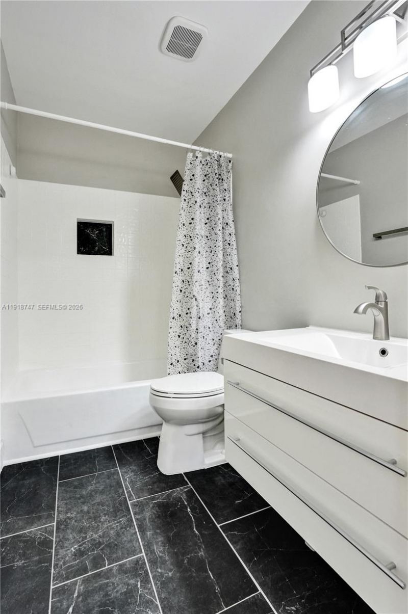 1140 Sand Drift Way, Unit B, West Palm Beach, FL 33411 Photo