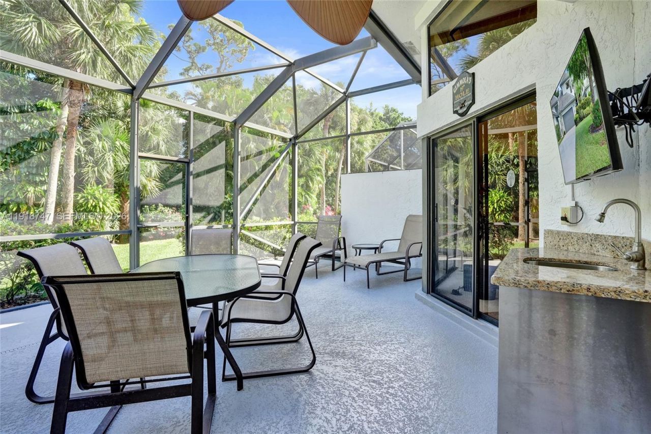 1140 Sand Drift Way, Unit B, West Palm Beach, FL 33411 Photo