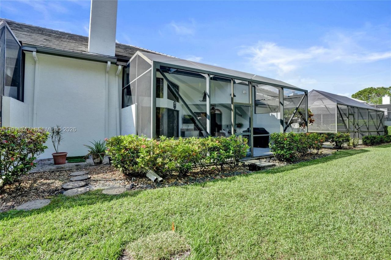 1140 Sand Drift Way, Unit B, West Palm Beach, FL 33411 Photo