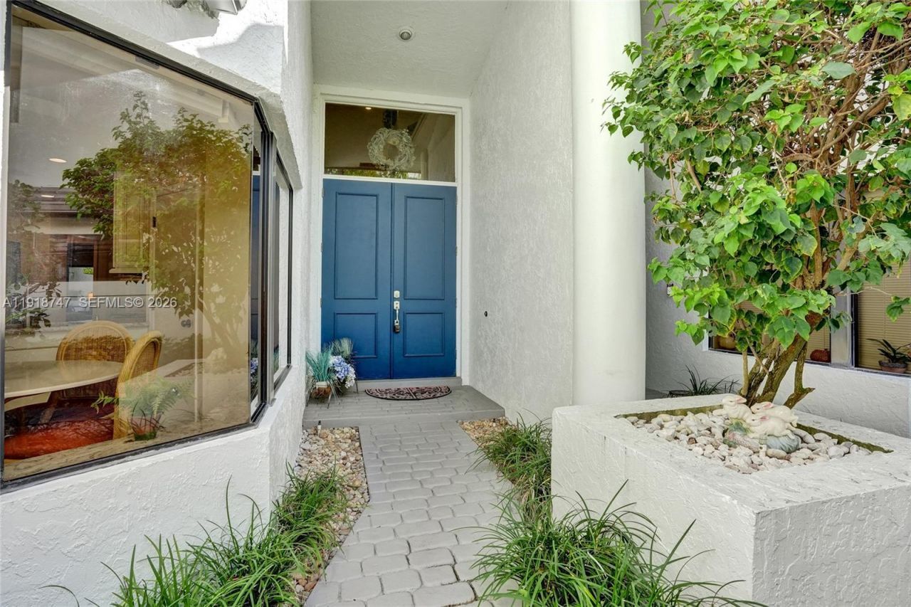 1140 Sand Drift Way, Unit B, West Palm Beach, FL 33411 Photo