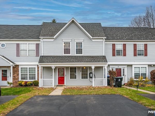 28 Cosgrove Court, EAST BRUNSWICK, NJ 08816