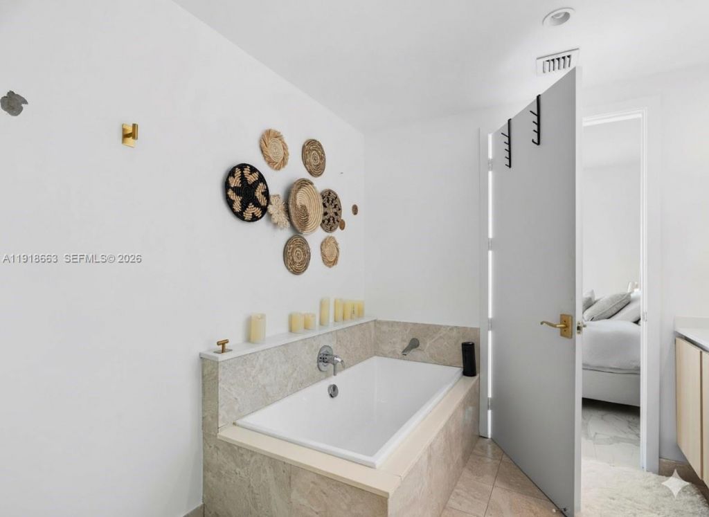 488 NE 18th St, Unit 4610, Miami, FL 33132 Photo