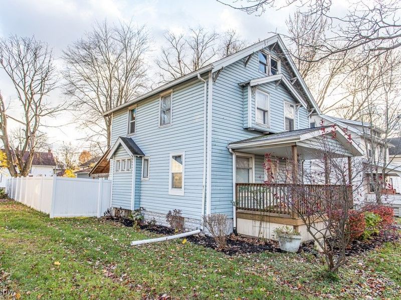 344 Arlington Boulevard, Newton Falls, OH 44444 Photo 2