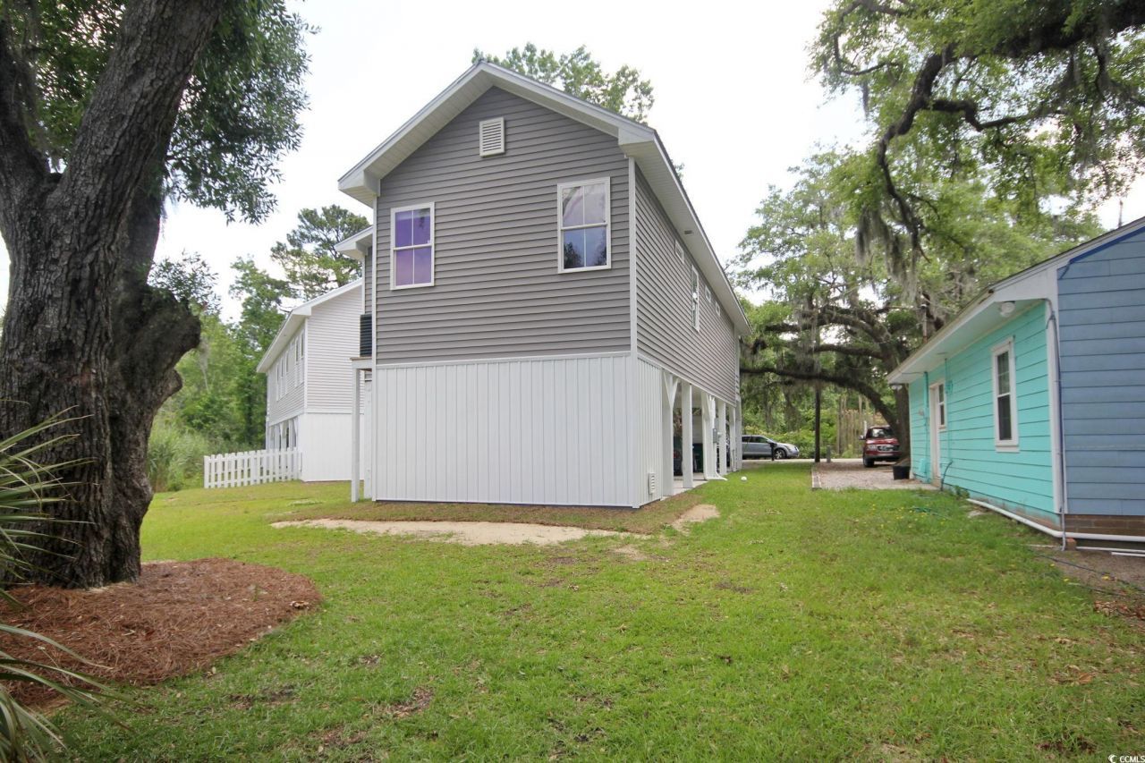 610 Bayview Dr. Photo 17