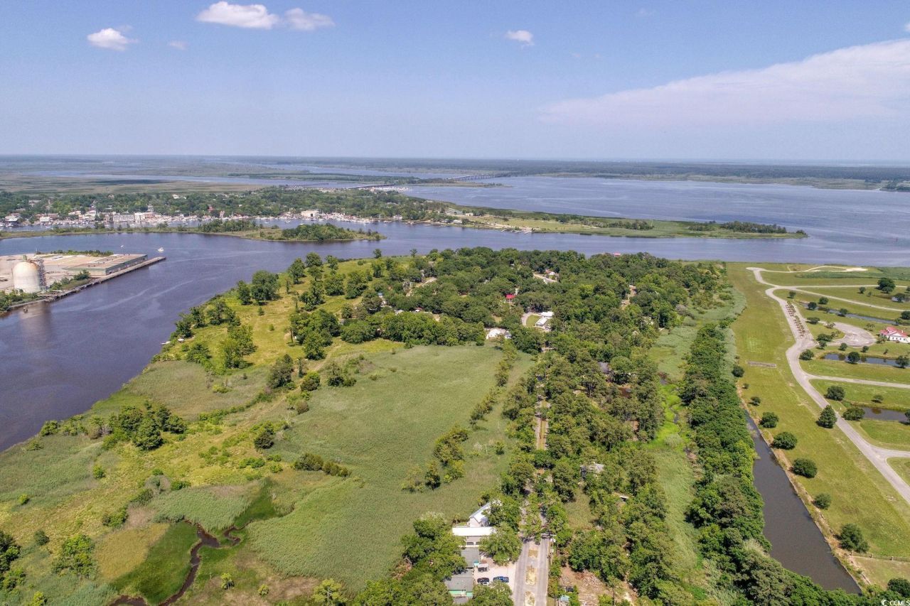 610 Bayview Dr. Photo 25