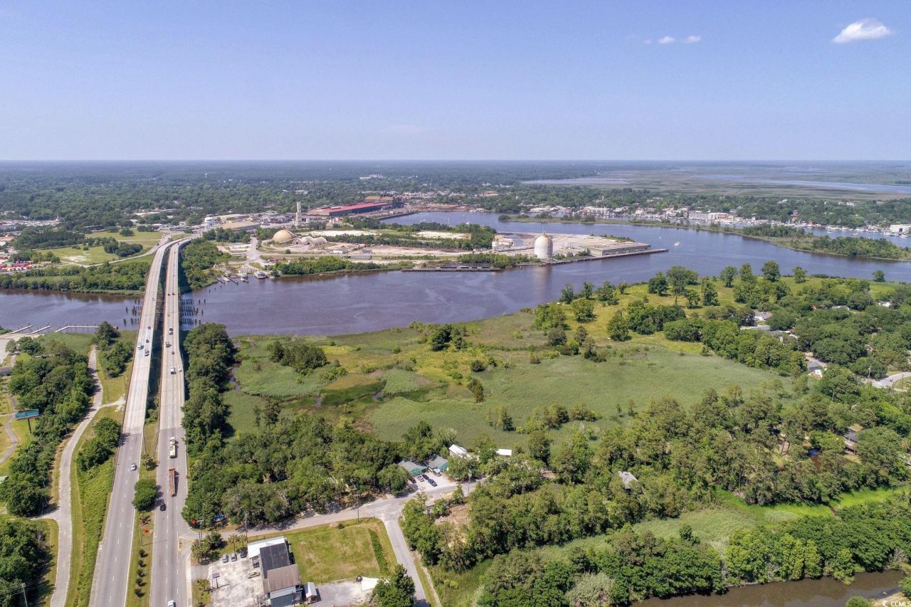 610 Bayview Dr. Photo 28