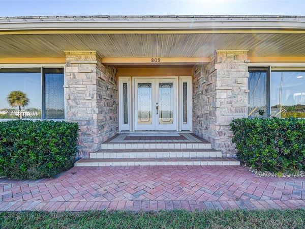 809 WHITCOMB BOULEVARD, TARPON SPRINGS, FL 34689